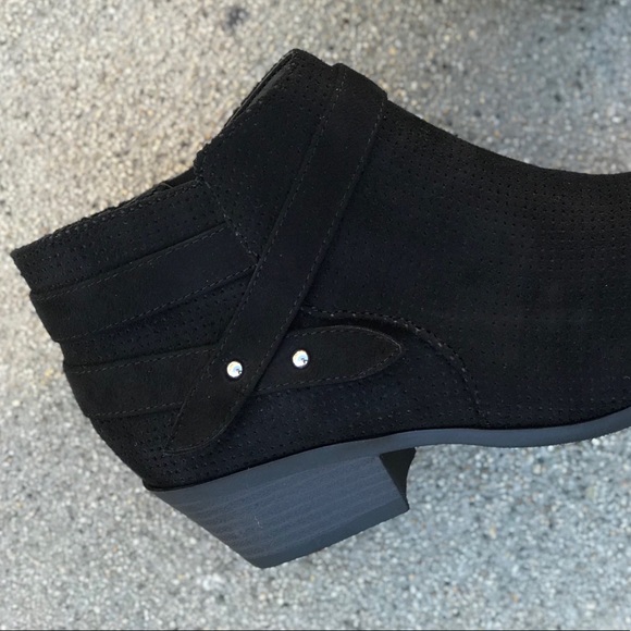 1 left! Soda Black Portia faux suede heeled bootie - Picture 3 of 4